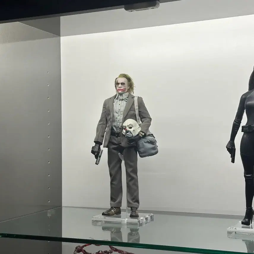 [BUNJANG] Hot Toys x 12-inch Black Toys Bank Robber Joker 1/6 Scale Figure / 핫토이x 12인치 블랙토이즈 뱅크로버 조커 1/6