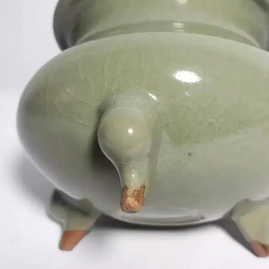 [BUNJANG] Dongguyo Celadon Three-Legged Incense Burner / 동구요