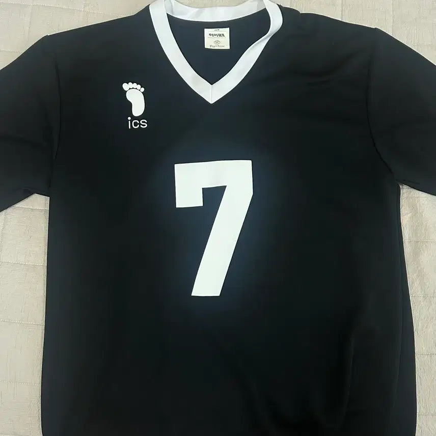 [BUNJANG] Haikyuu!! Official Miya Atsumu Uniform (Size M) / 하이큐 공식 미야아츠무 유니폼 판매합니다 사이즈M 사용감있어요 큰하자는X 빨래하면 깨끗해질정도