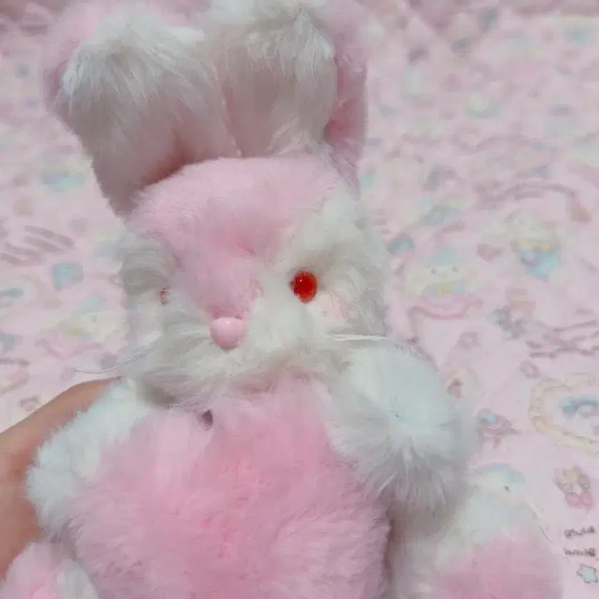 [BUNJANG] Handmade Heart Holding Pink Rabbit Plush Toy / 작가 핸드메이드 하트 핑크토끼 인형