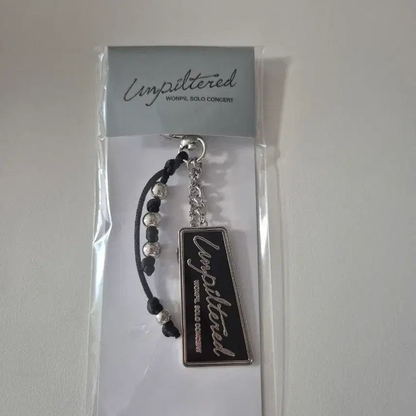 [BUNJANG] DAY6 Wonpil Unfiltered Solo Metal Keychain (Sealed) / 언필터드 원필 솔로 메탈 키링 미개봉