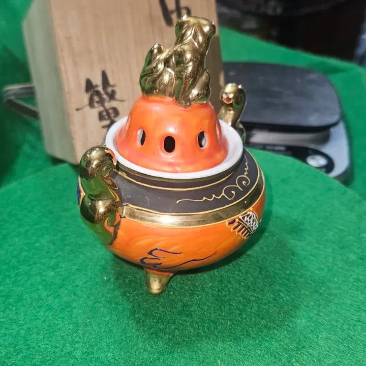 [BUNJANG] Japanese Traditional Artist Gold Plated Lion Incense Burner with Paulownia Case / 일본 전통 작가작 금도금 사자 장식 향로 (오동나무 케이스 포함)