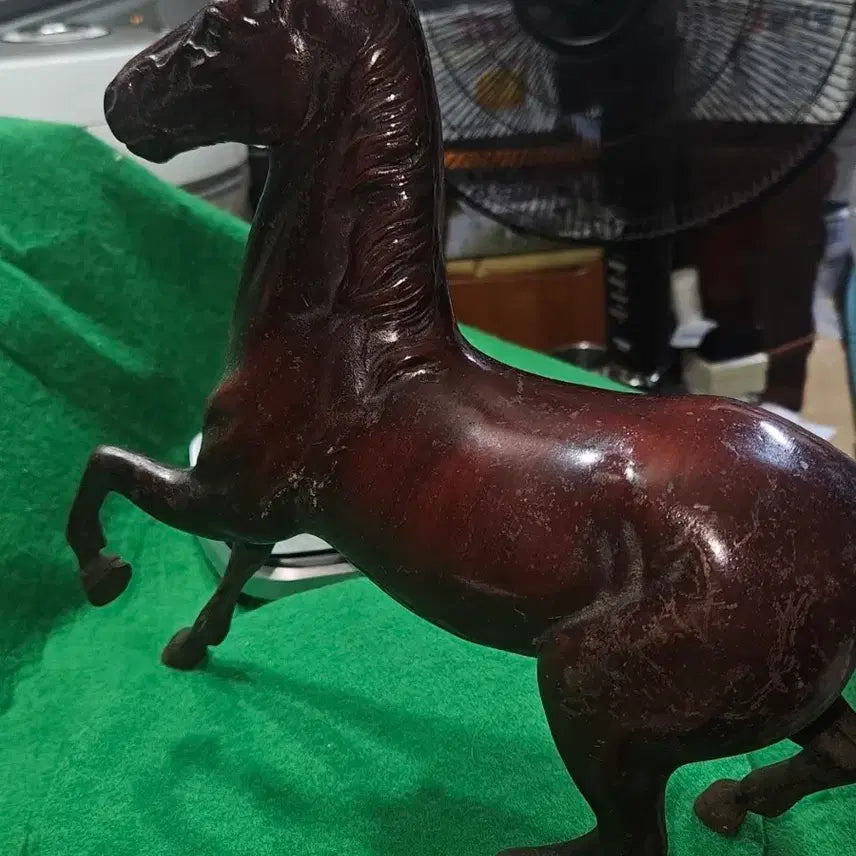 [BUNJANG] Vintage Japanese Cast Iron Horse Sculpture, Traditional Urushi Lacquer Finish / [일제.전통 칠공예] 빈티지 묵직한 무쇠 말 조각상 (칠 마감 7~8회 공정)