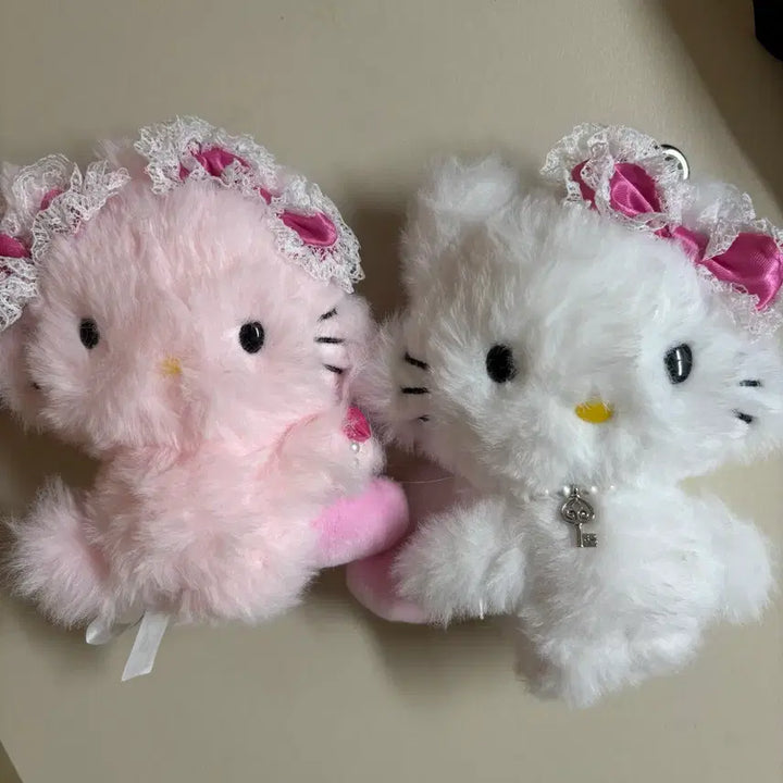 [BUNJANG] Sanrio Chami Kitty Honey Cute Fillygilly x Olive Young Collaboration Doll Keychain / 일괄) 산리오 챠미키티 허니큐트 필리밀리 올리브영 콜라보 인형 키링