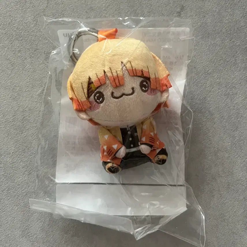 [BUNJANG] Demon Slayer Zenitsu Agatsuma Mochi Mochi Mascot Plush / 귀멸의 칼날 젠이츠 모찌피코 누이 인형 굿즈