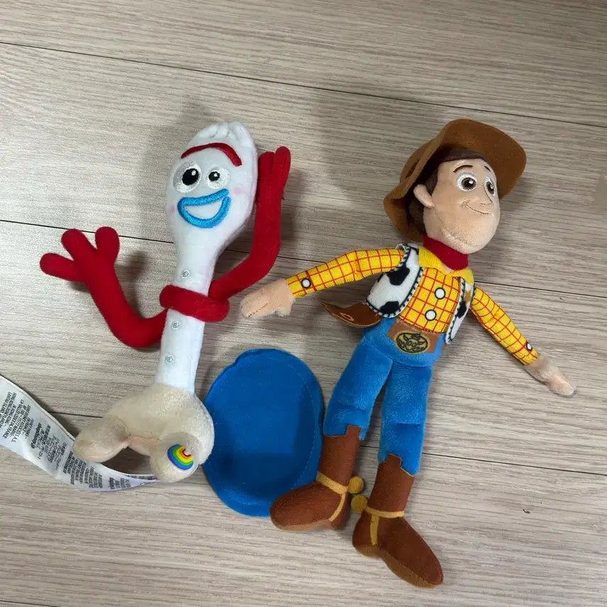 [BUNJANG] Disney Pixar Toy Story Woody &amp; Forky Magnet Set / (일괄)파리 디즈니랜드 토이스토리 포키 우디 마그넷 자석 인형