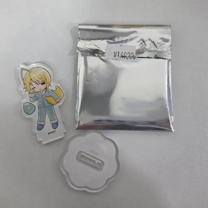 [BUNJANG] Super Rob-Bot Action Character Change Rui Pajamas Acrylic Stand / 캐캐체 캐릭캐릭체인지 루이 토마 아크릴 공식 일괄 굿즈