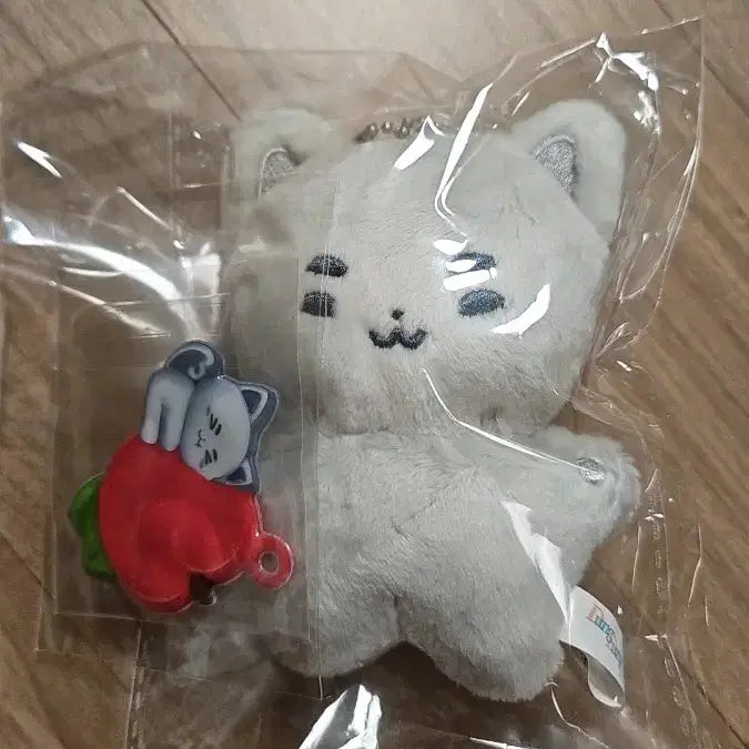 [BUNJANG] XDINARY HEROES Jungsu Somdoll Dongco with Epoxy Keychain Bundle Set (Sealed) / 엑디즈 정수 솜인형 둥코 미개봉 양도 키링 포함