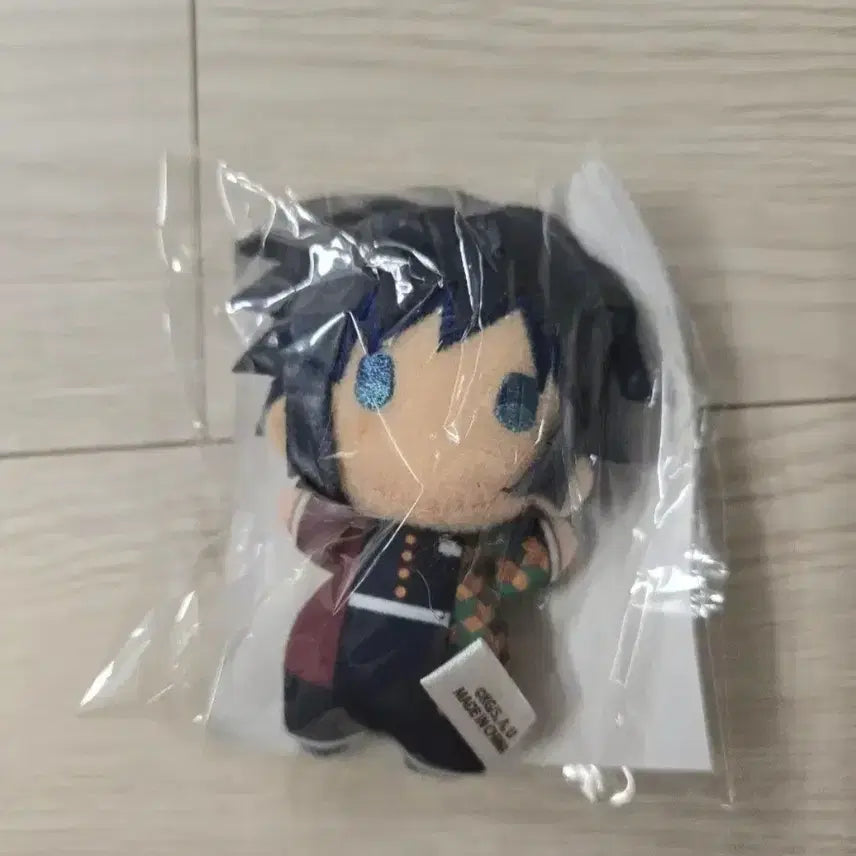 [BUNJANG] Demon Slayer: Kimetsu no Yaiba Mugen Train Kyojuro Rengoku &amp; Giyu Tomioka Plush / 귀멸의 칼날 무한성 극장 유라후와 토미오카 기유 인형 누이