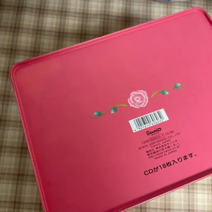[BUNJANG] 2000s Rose Hello Kitty Tin Storage Box / (2000년 고전) 키티 철제 보관함 장미 로즈 틴케이스