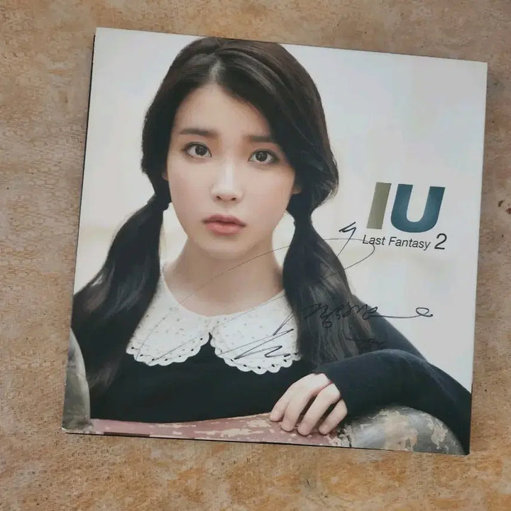 [BUNJANG] IU Last Fantasy 2 Album Signed / 아이유 Last Fantasy 2 앨범 친필 싸인