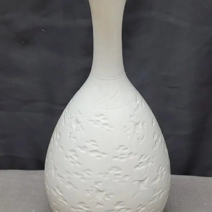 [BUNJANG] Sugwangyo Baekja Engraved Cloud Crane Motif Vase / 수광요 백자 음각 운학문 주병 도자기