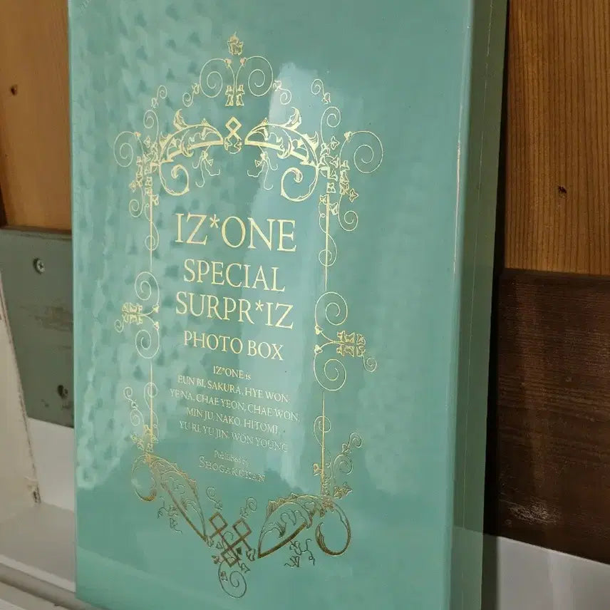 [BUNJANG] IZ*ONE SPECIAL SURPR*IZ PHOTO BOX / 아이즈원 SPECIAL SURPR*IZ PHOTO BOX