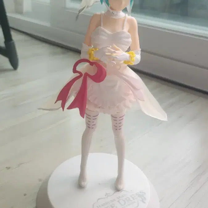 [BUNJANG] Project DIVA Vocaloid Hatsune Miku Wedding Dress Classic Bishoujo Figure / 프로젝트 디바 보컬로이드 하츠네 미쿠 웨딩 드레스 고전 미소녀 피규어