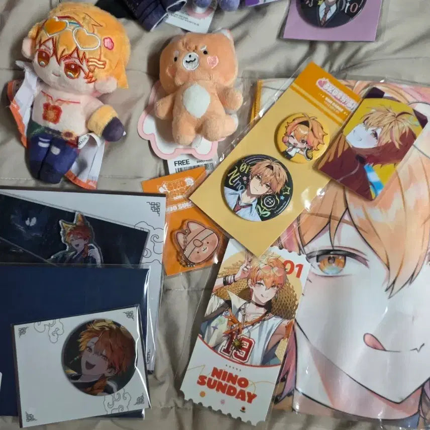[BUNJANG] Scosizm Nino Bundle Set (Plush, Lucky Draw, Keyring, Photocard, Badge, Diorama, Postcard) / 스코시즘 니노 굿즈 일괄 판매 (스파오 인형/라뷰 특전 등등)