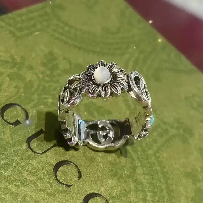 [BUNJANG] Gucci Flora Mother-of-Pearl Ring Size 16 / 구찌 플로라 반지 마더오브펄 16