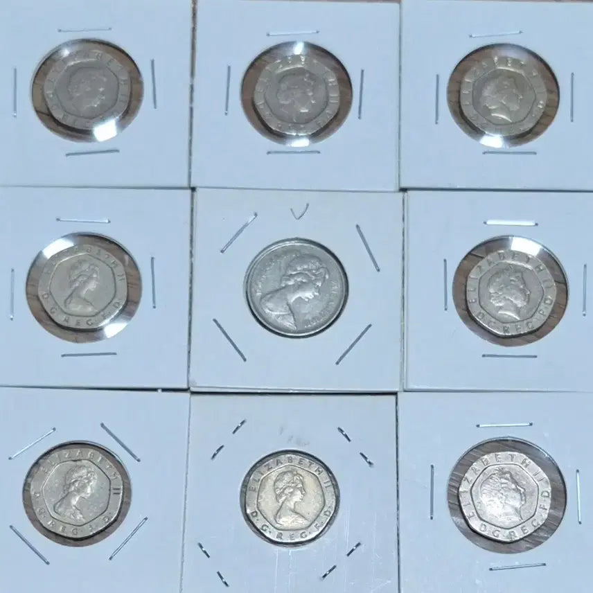 [BUNJANG] United Kingdom Queen Elizabeth II Commemorative Coin Set - 9 Types / 영국 엘리자베스 2세 기념주화 9종. 육각 특유종. 줄세우기 9점 일괄