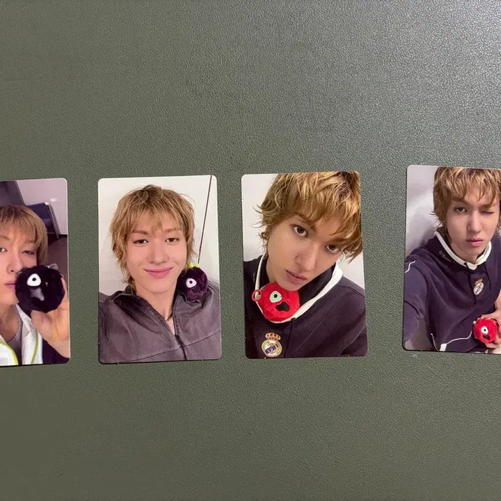 [BUNJANG] Cortisball Martin Photocard + Red Red Scratch Martin Photocard / 코르티스볼 마틴 포카 +레드레드 스크레치 마틴