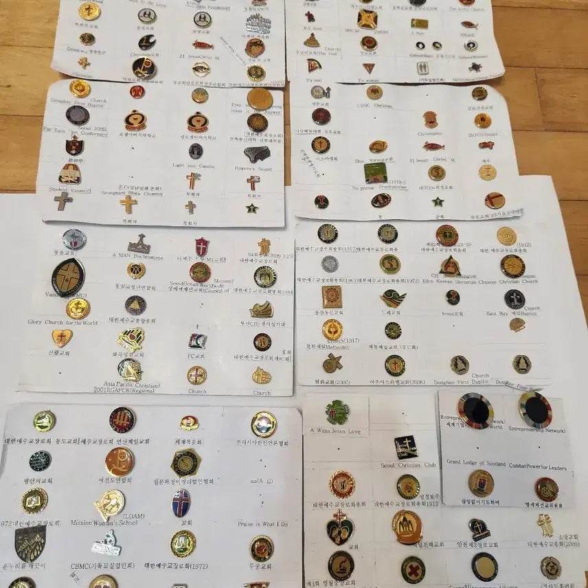 [BUNJANG] Assorted Church and Cathedral Pin Badges - 146 Piece Bundle / 배지, 다양한 교회 성당 관련 핀뱃지 146개 일괄