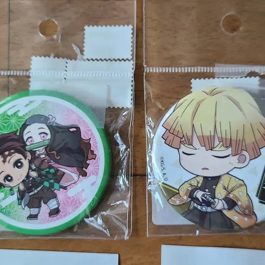 [BUNJANG] Demon Slayer: Kimetsu no Yaiba Can Badge Bundle (10 Pieces) / 귀멸의 칼날 캔뱃지 10개 일괄