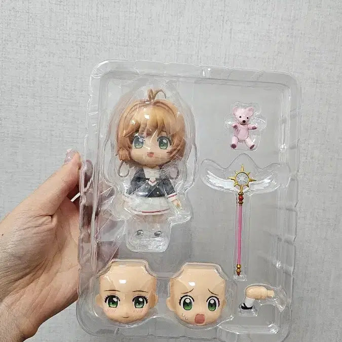 [BUNJANG] Good Smile Company Nendoroid No. 918 Kinomoto Sakura Cardcaptor Sakura (Left) / 굿스마일 컴퍼니 카드캡터 체리 체리 넨도로이드 (왼쪽)