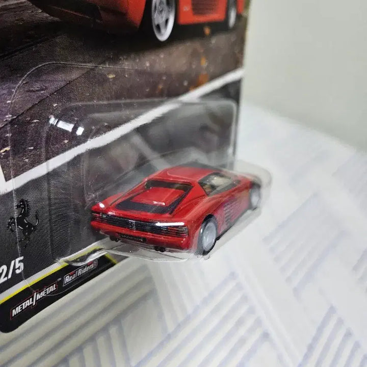 [BUNJANG] Hot Wheels Ferrari Testarossa with Protector / 핫휠 페라리 테스타로사 + 프로텍터