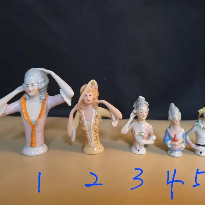 [BUNJANG] German Half-Doll Figurines (Set of 4) / 독일 하프돌