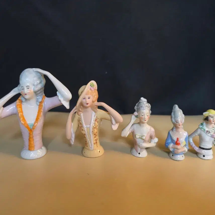 [BUNJANG] German Half-Doll Figurines (Set of 4) / 독일 하프돌