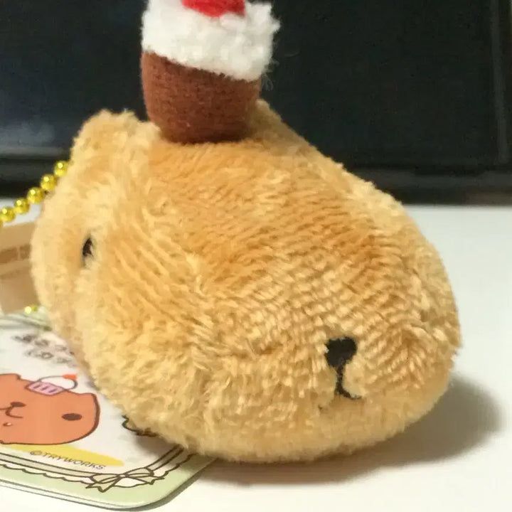 [BUNJANG] Capybara Cupcake Wobbly Mascot Doll / 카피바라상 컵케이크 마스코트 덜덜이 인형