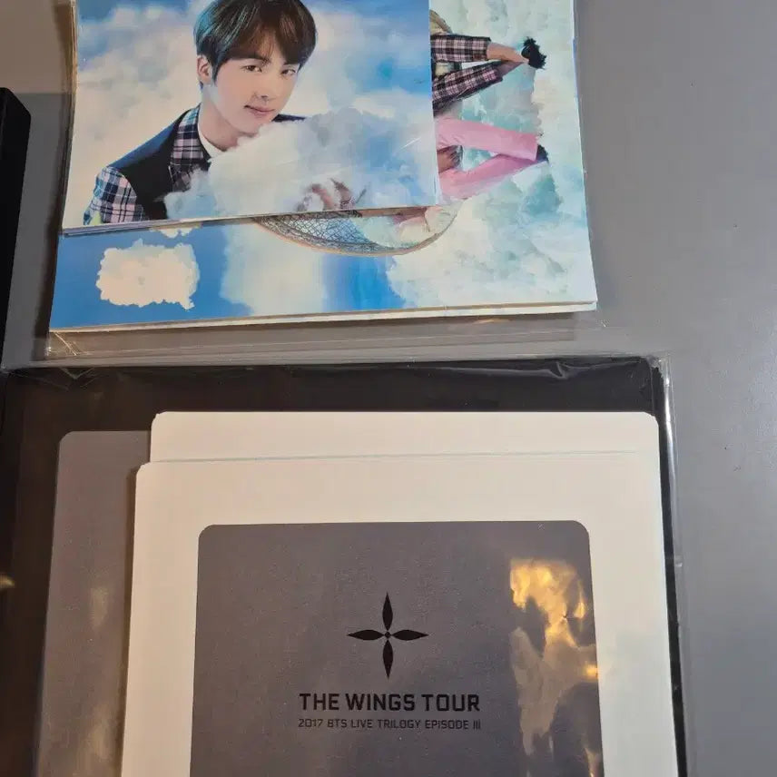 [BUNJANG] BTS THE WINGS TOUR Paper Frame Set Ver. 2 / 방탄소년단 THE WINGS TOUR 페이퍼 프레임 세트 VER.2