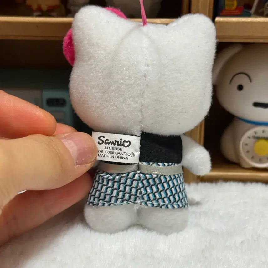 [BUNJANG] Sanrio 2005 Classic Kitty Mini Doll Keychain / 고전키티 05년 초소형 키티 인형 키링