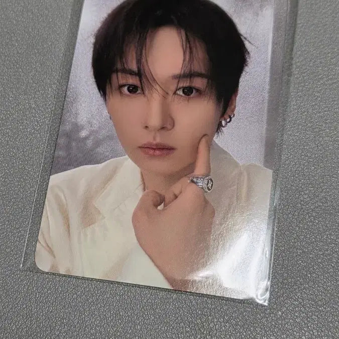 [BUNJANG] Stray Kids Lee Know Run It Photocard / 미개봉)run it 카드지갑 리노 포카