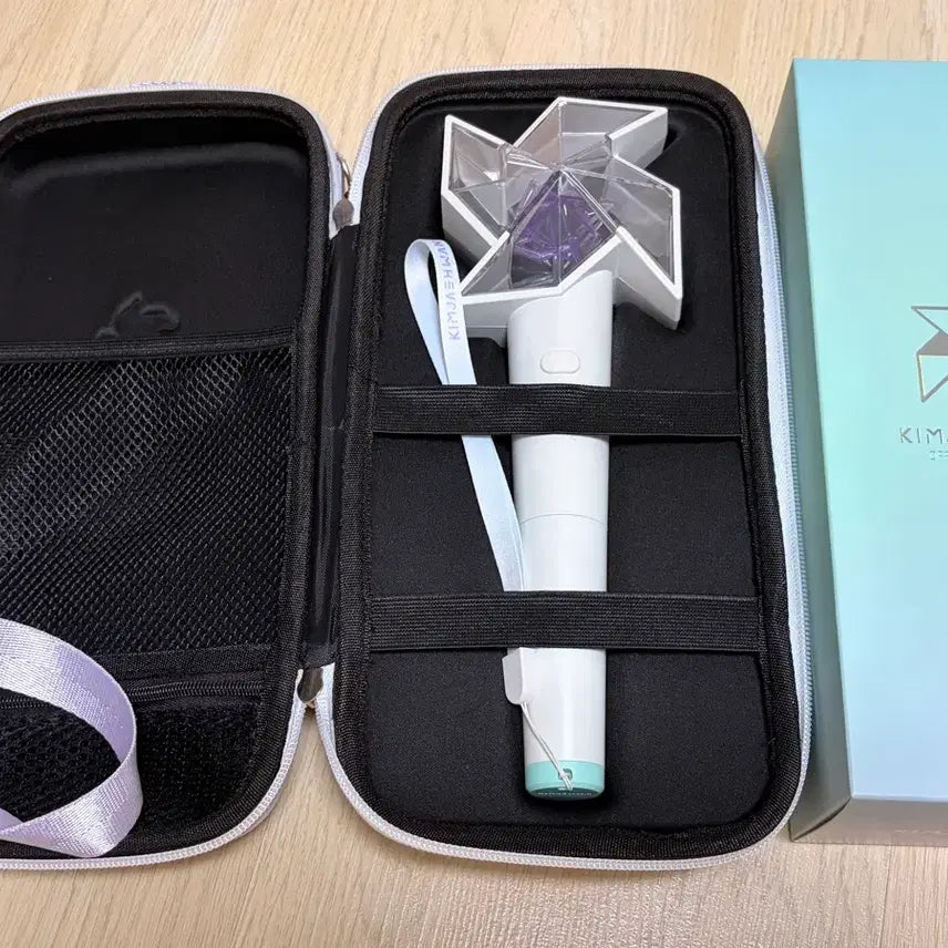 [BUNJANG] Kim Jae Hwan Official Lightstick + Pouch / 김재환 응원봉+파우치