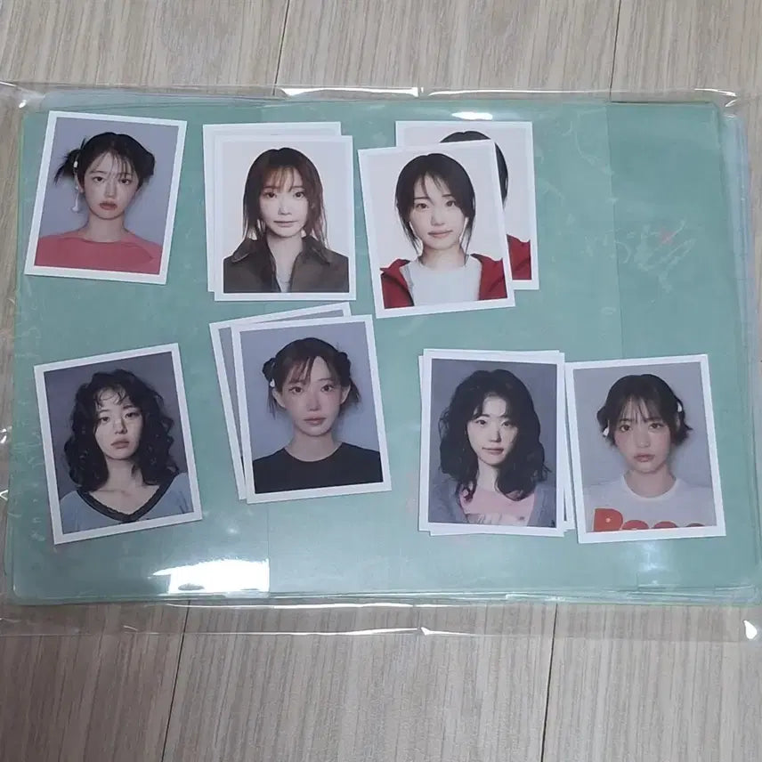 [BUNJANG] QWER Chroma Photocard Bundle Set / qwer 증사 앨범 쵸단 마젠타 히나 시연