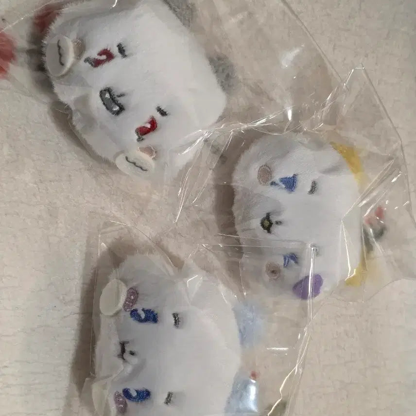 [BUNJANG] Meumemimu Stuffed Doll Brooch / 므메미무 인형 브로치 판매