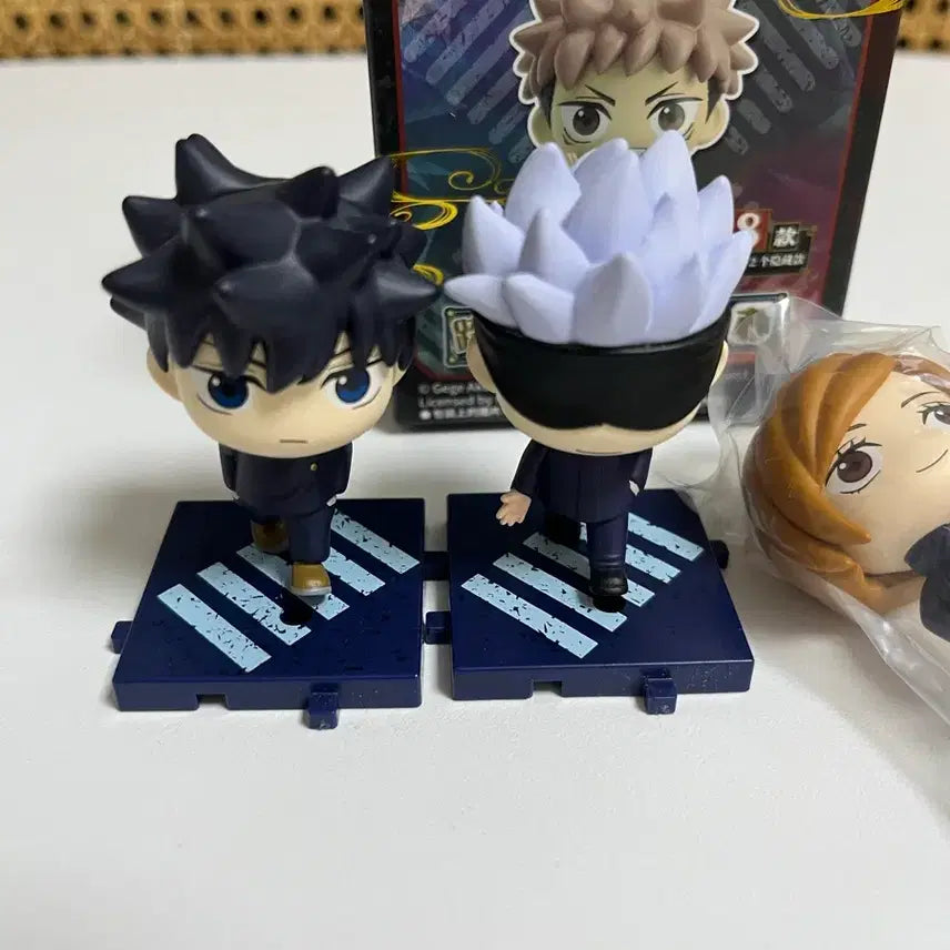 [BUNJANG] Jujutsu Kaisen Satoru Gojo, Megumi Fushiguro, Nobara Kugisaki Walking Step Figures Bundle Set / 일괄) Eaki 주술회전 고죠 사토루 메구미 워킹스텝 피규어 노바라