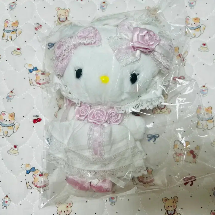 [BUNJANG] Sanrio Hello Kitty White Frill Mascot / 화이트프릴 키티 마스코트 판매합니다