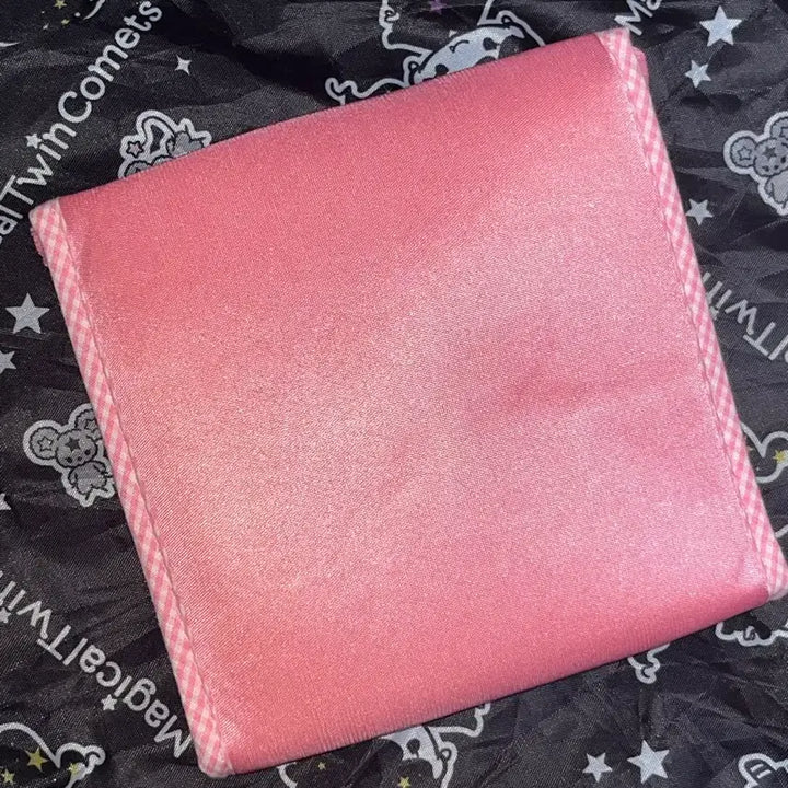 [BUNJANG] Sanrio Classic Strawberry Kitty CD Pouch Storage Case / [유일매물]산리오 고전키티 딸기키티 CD 파우치 보관함 수납함 핑크 헬로키티