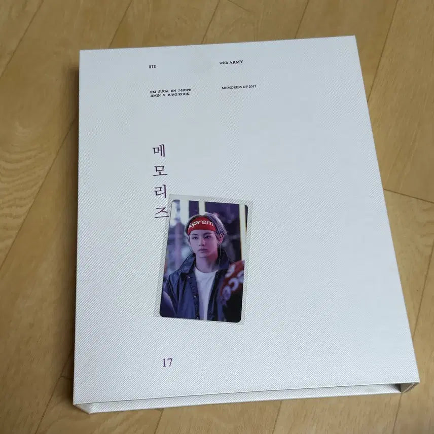 [BUNJANG] BTS 2017 Memories Taehyung Photocard Set / 방탄소년단 2017 메모리즈 태형 포카포함