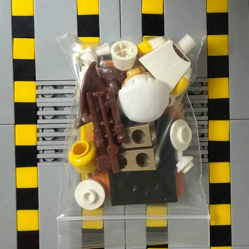 [BUNJANG] LEGO Collectible Minifigures Series 29 Chocolatier Minifigure / 레고 <시즌29> 초콜라티에 미니피규어(!)