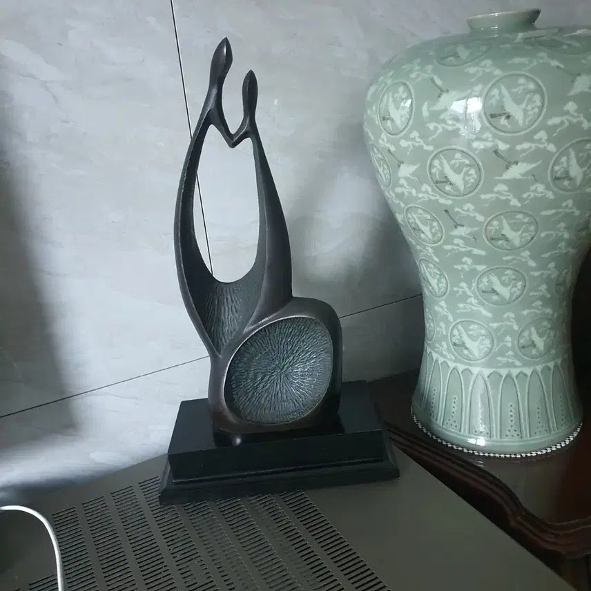 [BUNJANG] Ebony Woman and Bronze Couple Sculpture Set (2 Pieces) / 청동 커플조각상