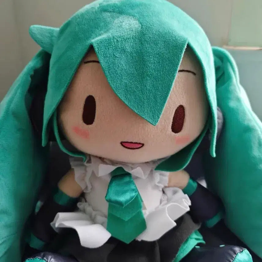 [BUNJANG] Hatsune Miku 16th Anniversary Fuwapuchi Plush / 16주년 기념 후와푸치 하츠네미쿠 인형
