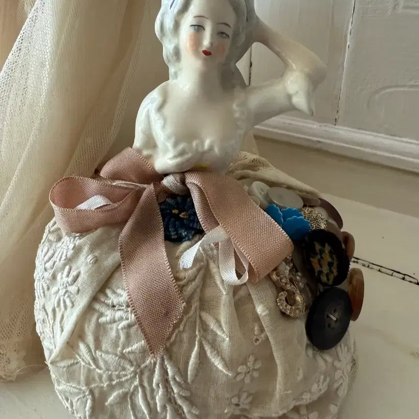 [BUNJANG] Antique Half-Doll Pin Cushion with Original Buttons and Brooch / 하프돌 핀쿠션