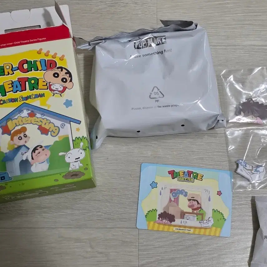 [BUNJANG] Crayon Shin-chan Pop Mart Cardboard Time Figure / 짱구 팝마트 카드보드타임