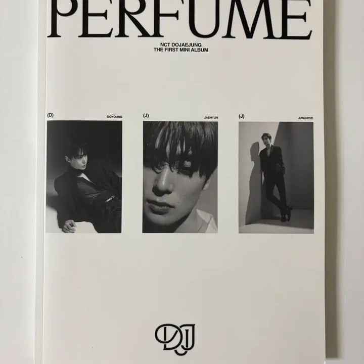 [BUNJANG] Doyoung Jaehyun Jungwoo DoJaeJeong Perfume Photobook Album / 도재정 퍼퓸 포토북 앨범 도영 재현 정우
