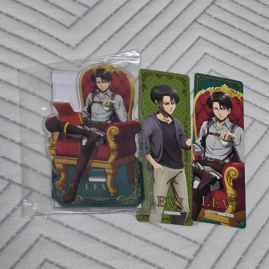 [BUNJANG] Attack on Titan Levi Acrylic Stand Special Bookmark Set / [미개봉] 진격의 거인 무빅 리바이 아크릴 스탠드 특전 책갈피 포함