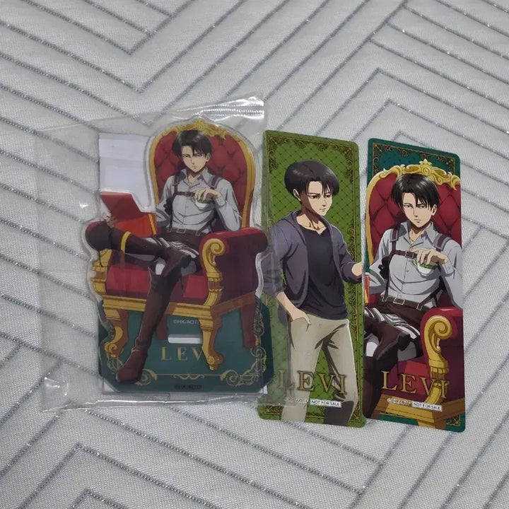[BUNJANG] Attack on Titan Levi Acrylic Stand Special Bookmark Set / [미개봉] 진격의 거인 무빅 리바이 아크릴 스탠드 특전 책갈피 포함