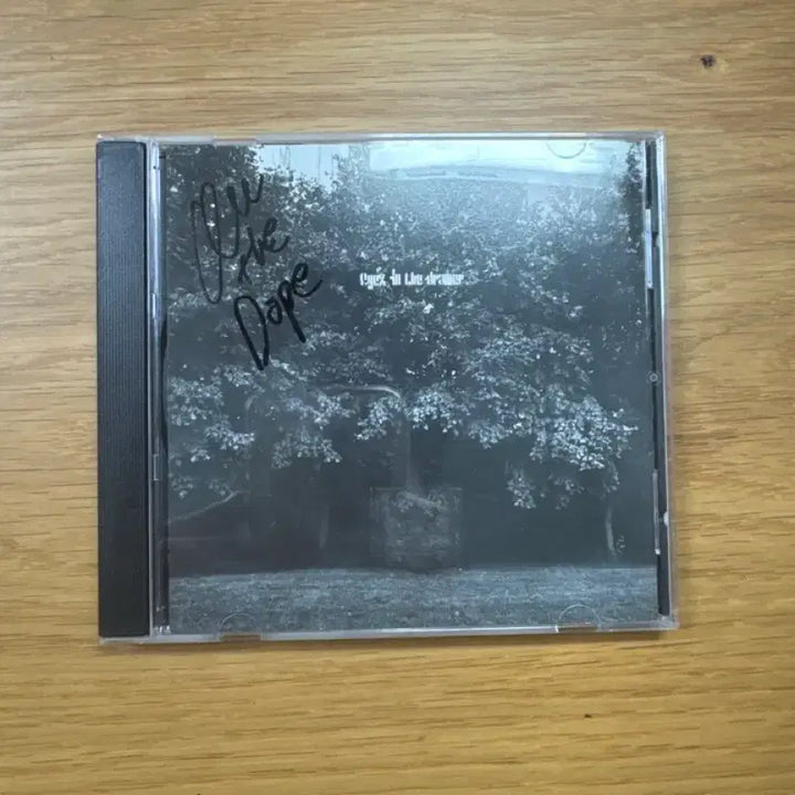 [BUNJANG] QWER Eyez in the Drawer Signed CD / Qm eyez in the drawer 사인 cd 판매합니다