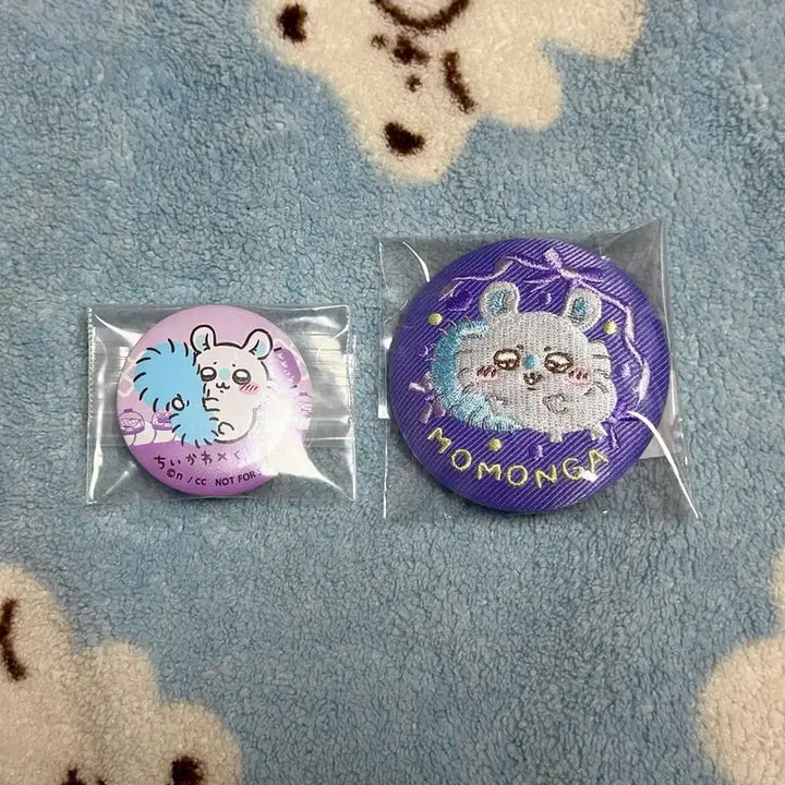 [BUNJANG] Momonga Badge Set (2 Types) / 모몽가 뱃지 2종