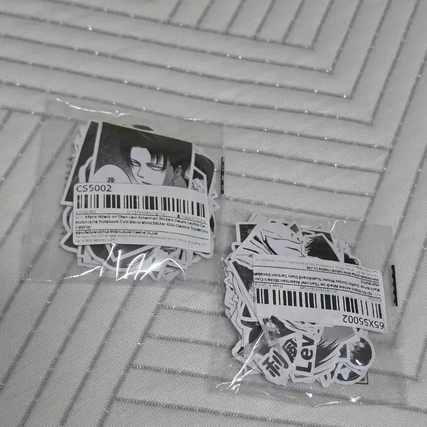 [BUNJANG] Levi Black and White Sticker Set (130 pcs) / 리바이 흑백스티커 65+65 세트 일괄